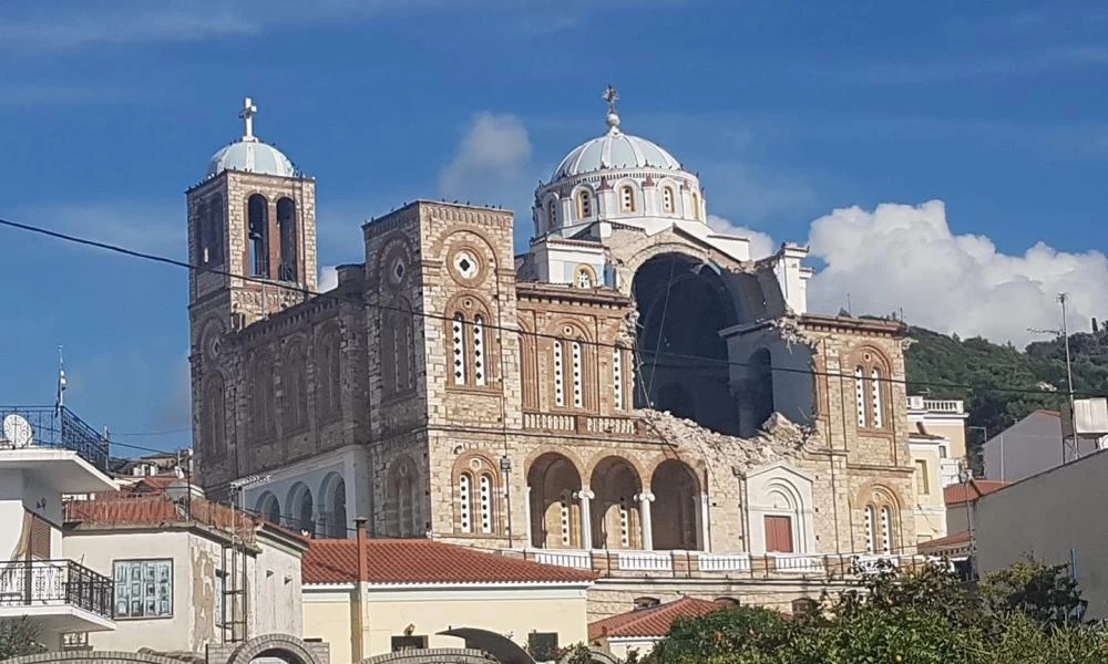 Σάμος: Μεγάλες ζημιές σε εκκλησία στο Καρλόβασι